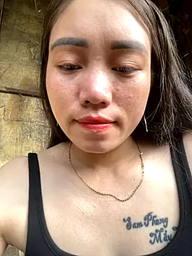 Snapshot of chipp-bong chatting on October 5, 2025, 12:34 am chipp-bong online show from October 5, 2025, 12:34 am