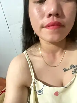 Snapshot of chipp-bong chatting on September 14, 2025, 2:28 pm chipp-bong online show from September 14, 2025, 2:28 pm