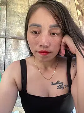 Snapshot of chipp-bong chatting on October 9, 2025, 3:29 am chipp-bong online show from October 9, 2025, 3:29 am