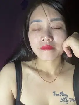 Snapshot of chipp-bong chatting on November 10, 2025, 1:21 am chipp-bong online show from November 10, 2025, 1:21 am