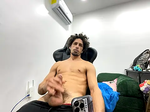 Snapshot of Stringin69 chatting on December 4, 2025, 6:01 am Stringin69 online show from December 4, 2025, 6:01 am