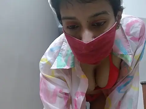 suzen night online show from December 3, 2025, 5:01 pm