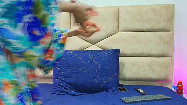 Angell cooper online show from October 8, 2025, 1:56 pm