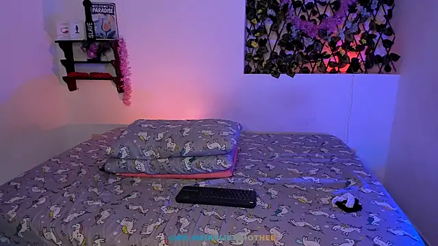 kylietimothee online show from April 7, 2026, 4:53 pm