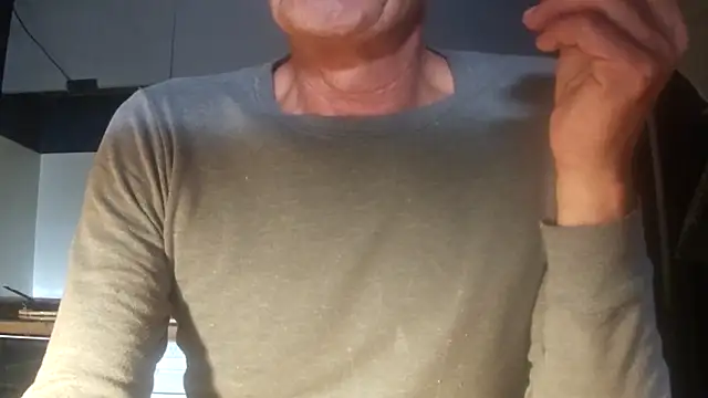 AntonioNice iml online show from November 7, 2025, 3:27 pm