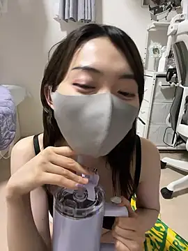 Snapshot of naginagisan chatting on May 3, 2026, 12:53 pm naginagisan online show from May 3, 2026, 12:53 pm