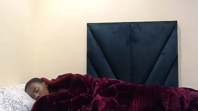 Snapshot of Didienana chatting on September 22, 2025, 11:33 pm Didienana online show from September 22, 2025, 11:33 pm