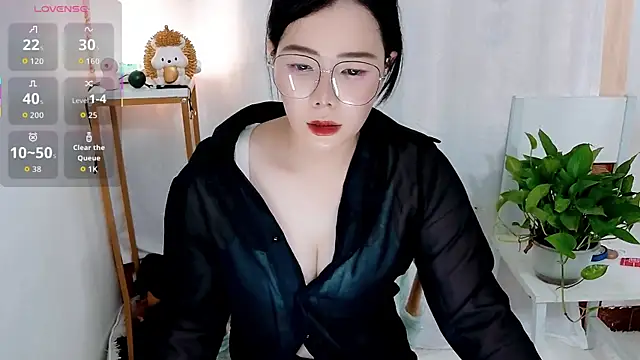 Txm123321 online show from September 22, 2025, 10:43 am