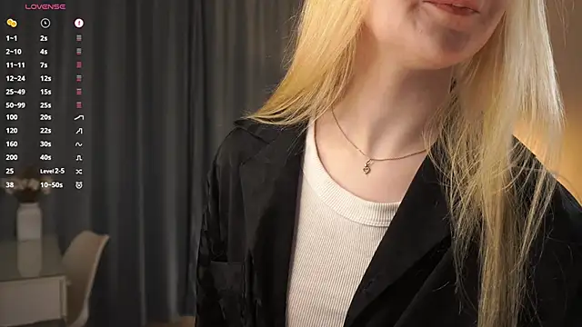 KrishnaSimmons online show from October 3, 2025, 7:37 pm