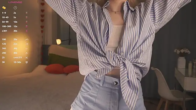 KrishnaSimmons online show from October 7, 2025, 7:04 pm