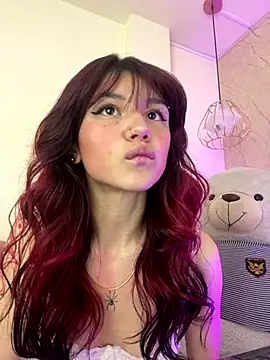 april bennett online show from September 16, 2025, 12:39 pm