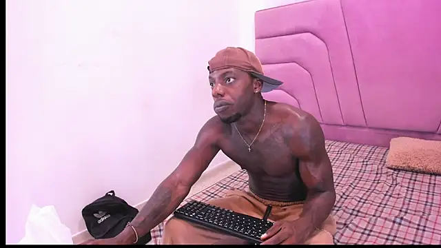 kingmaverickx online show from April 11, 2026, 12:40 am