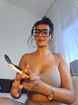 Snapshot of Pillango1212 chatting on October 30, 2025, 9:29 am Pillango1212 online show from October 30, 2025, 9:29 am