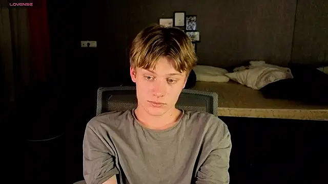 LouieEvans online show from October 12, 2025, 8:10 pm