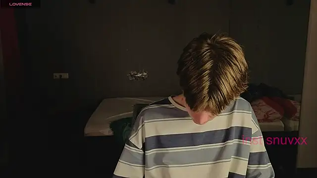 LouieEvans online show from October 10, 2025, 3:51 am