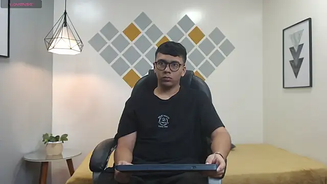 titanxero online show from September 24, 2025, 11:39 am