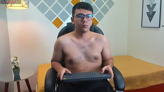 titanxero online show from October 8, 2025, 11:56 am