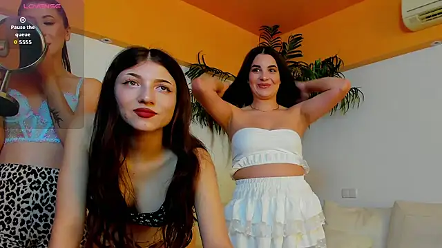 dark summer online show from September 14, 2025, 1:22 pm