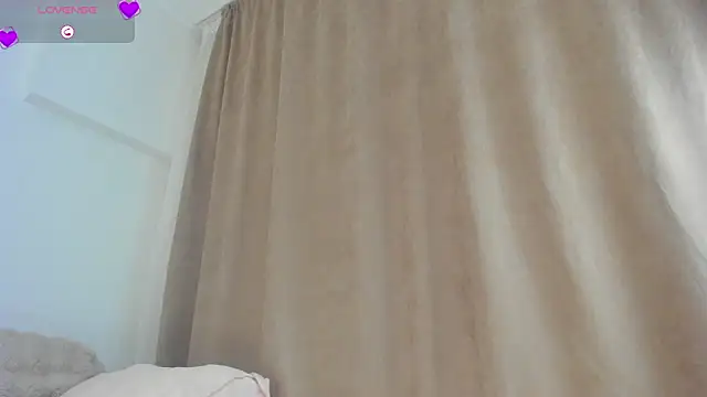 dark summer online show from April 1, 2026, 5:32 pm