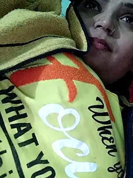 Hot-Pooja25 online show from January 5, 2026, 5:27 pm