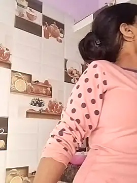 Hot-Pooja25 online show from March 16, 2026, 12:09 pm