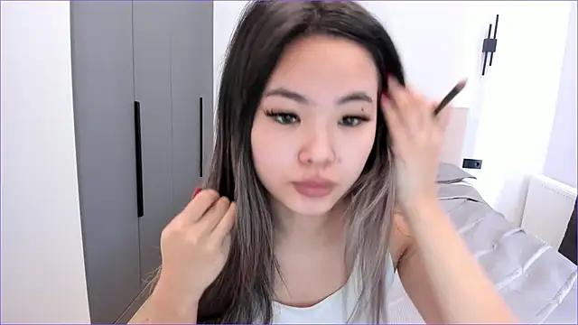 Maakimita online show from October 16, 2025, 7:27 am