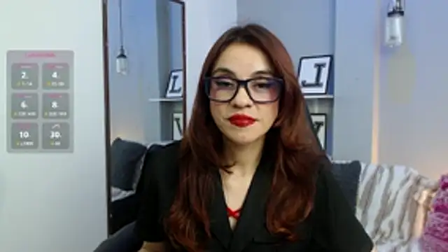 KendallWood  online show from February 9, 2026, 8:51 pm