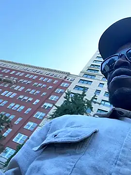 toy-boyluv online show from September 11, 2025, 7:14 pm