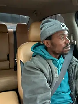 toy-boyluv online show from November 24, 2025, 9:48 pm