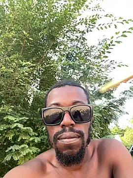 toy-boyluv online show from September 21, 2025, 5:40 pm