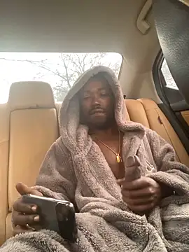 toy-boyluv online show from November 25, 2025, 5:35 pm