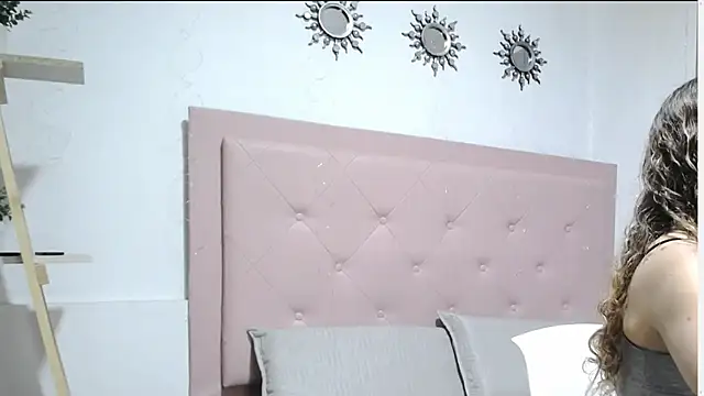 Dulce  Lovee online show from October 13, 2025, 10:43 pm