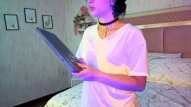 RobinBennett online show from October 16, 2025, 12:13 pm