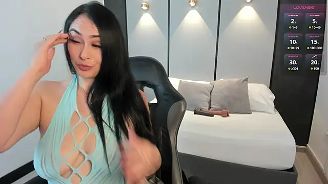 ashly moonn online show from July 21, 2026, 12:28 pm