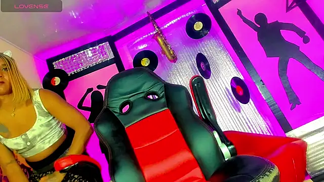 Alondra Campbell online show from October 17, 2025, 3:21 am