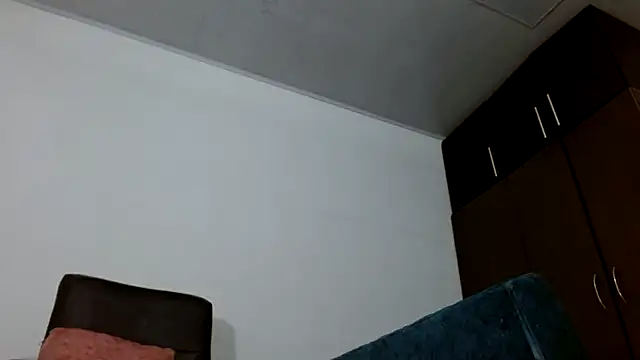 Snapshot of Nataly_Burning chatting on May 14, 2026, 1:02 am Nataly Burning online show from May 14, 2026, 1:02 am
