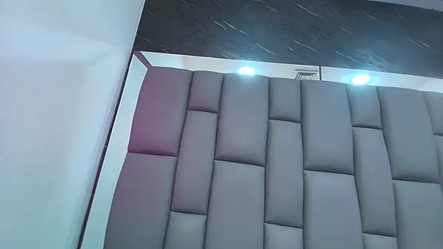 kissme luna online show from March 9, 2026, 7:06 pm