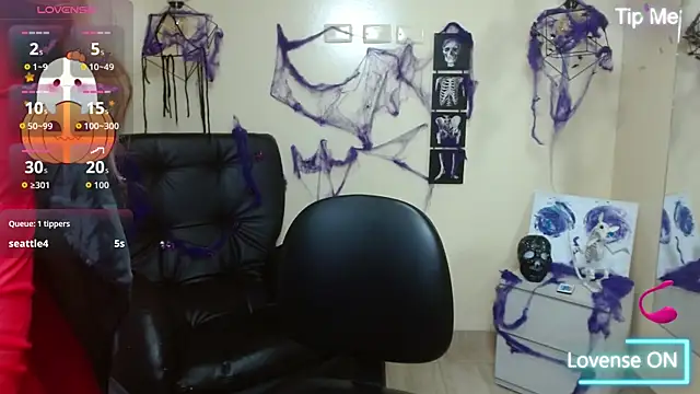 Bom BomXX online show from October 18, 2025, 10:34 pm