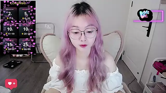 baby-yaya20 online show from September 22, 2025, 5:13 am