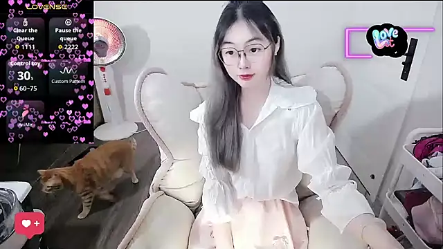 baby-yaya20 online show from March 15, 2026, 12:12 pm