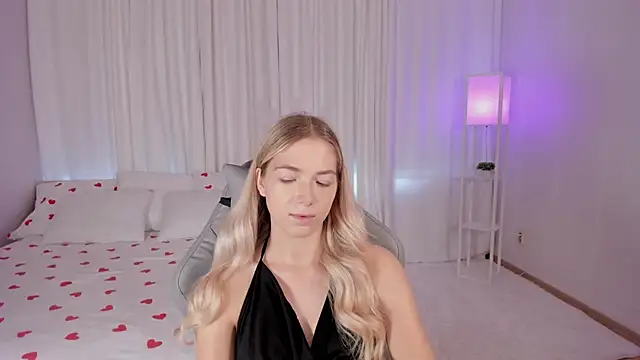 Susan Mimi online show from September 18, 2025, 2:25 am