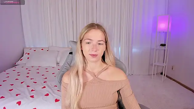 Susan Mimi online show from September 24, 2025, 3:02 am