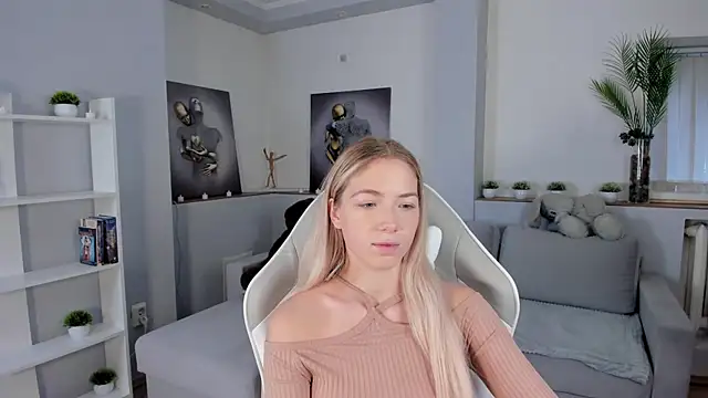 Susan Mimi online show from September 28, 2025, 2:51 am