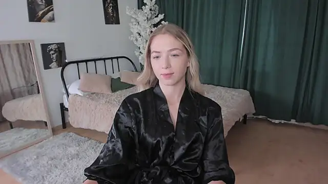 Susan Mimi online show from October 3, 2025, 3:09 am