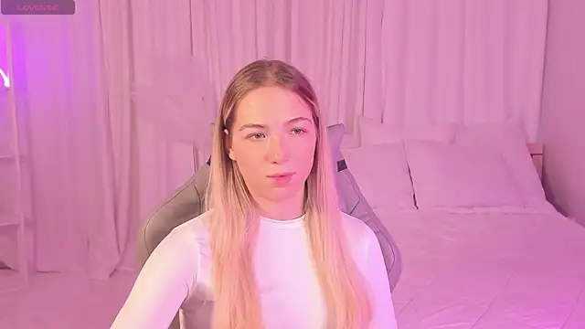 Susan Mimi online show from December 2, 2025, 4:36 am