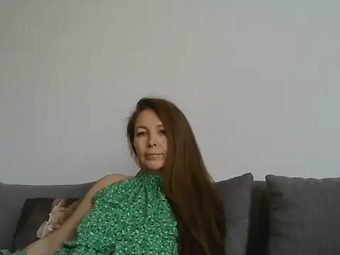 Snapshot of Avelinii chatting on May 21, 2026, 8:44 am Avelinii online show from May 21, 2026, 8:44 am