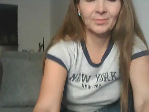 Snapshot of Avelinii chatting on May 24, 2026, 4:18 pm Avelinii online show from May 24, 2026, 4:18 pm