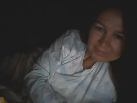 Snapshot of Avelinii chatting on May 13, 2026, 2:40 am Avelinii online show from May 13, 2026, 2:40 am