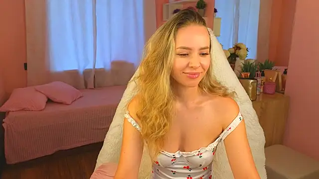 Hloya Mei online show from September 28, 2025, 1:01 am