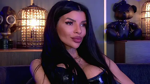 EleniaDevons online show from April 1, 2026, 1:41 pm